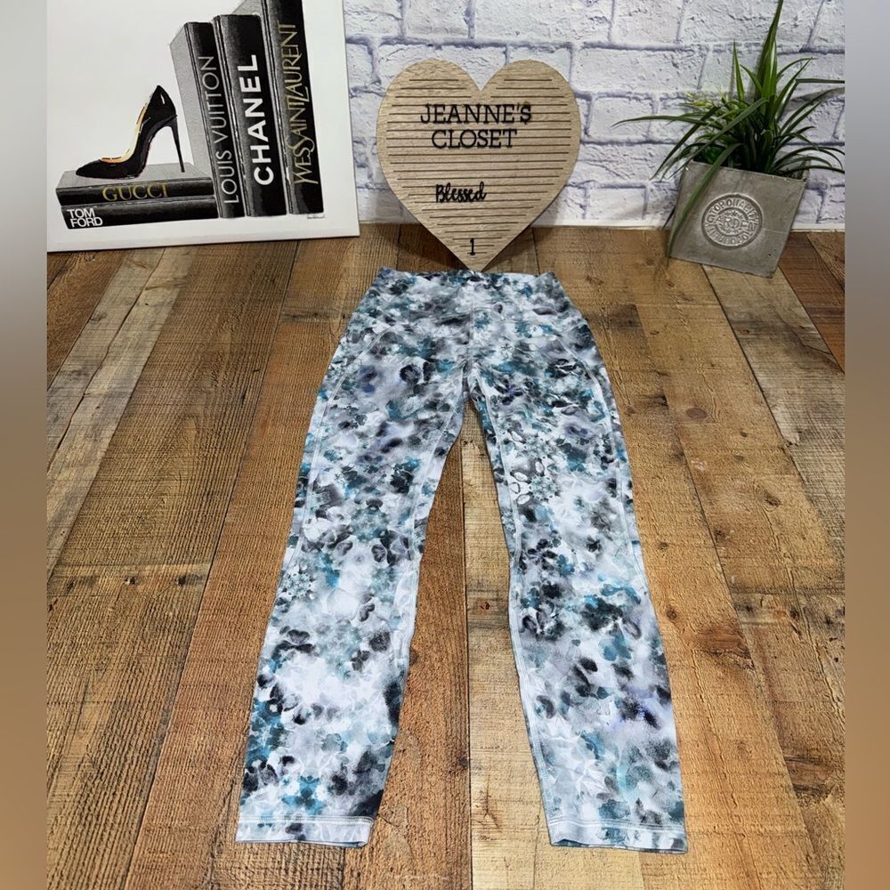 Lululemon Unlimit High-Rise Tight 25" Kaleidofloral Multi Leggings size 6